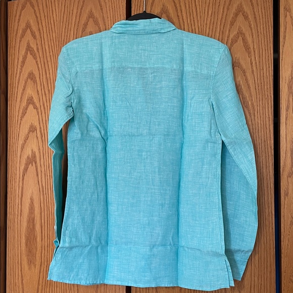 UNTUCKit  Linen Button-Up Shirt - Picture 6 of 11